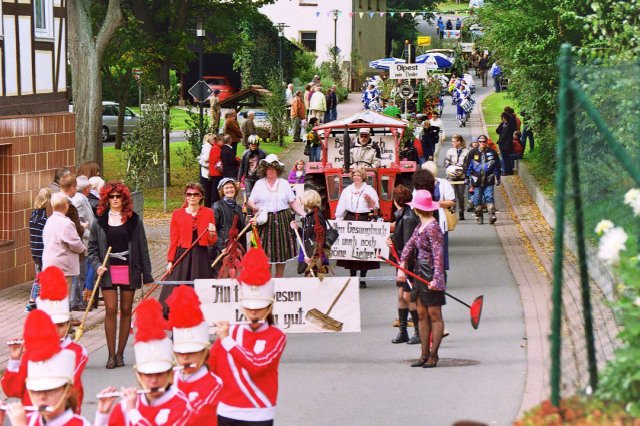 sonntag_umzug_kirmes_2010_153_20160830_2032944663