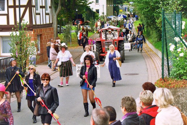 sonntag_umzug_kirmes_2010_168_20160830_1609306802